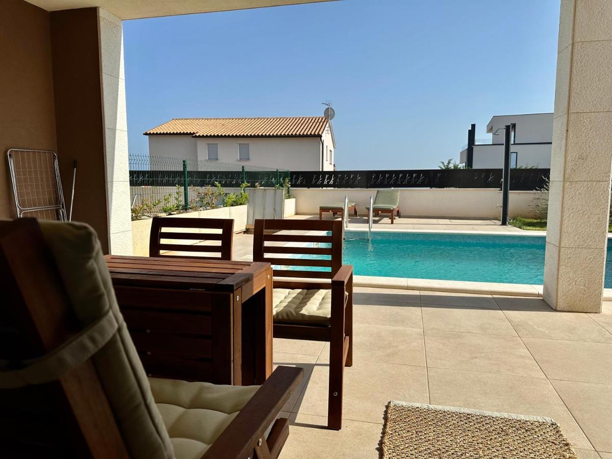 Apartment With Pool Mukalba Μεντουλίν Εξωτερικό φωτογραφία