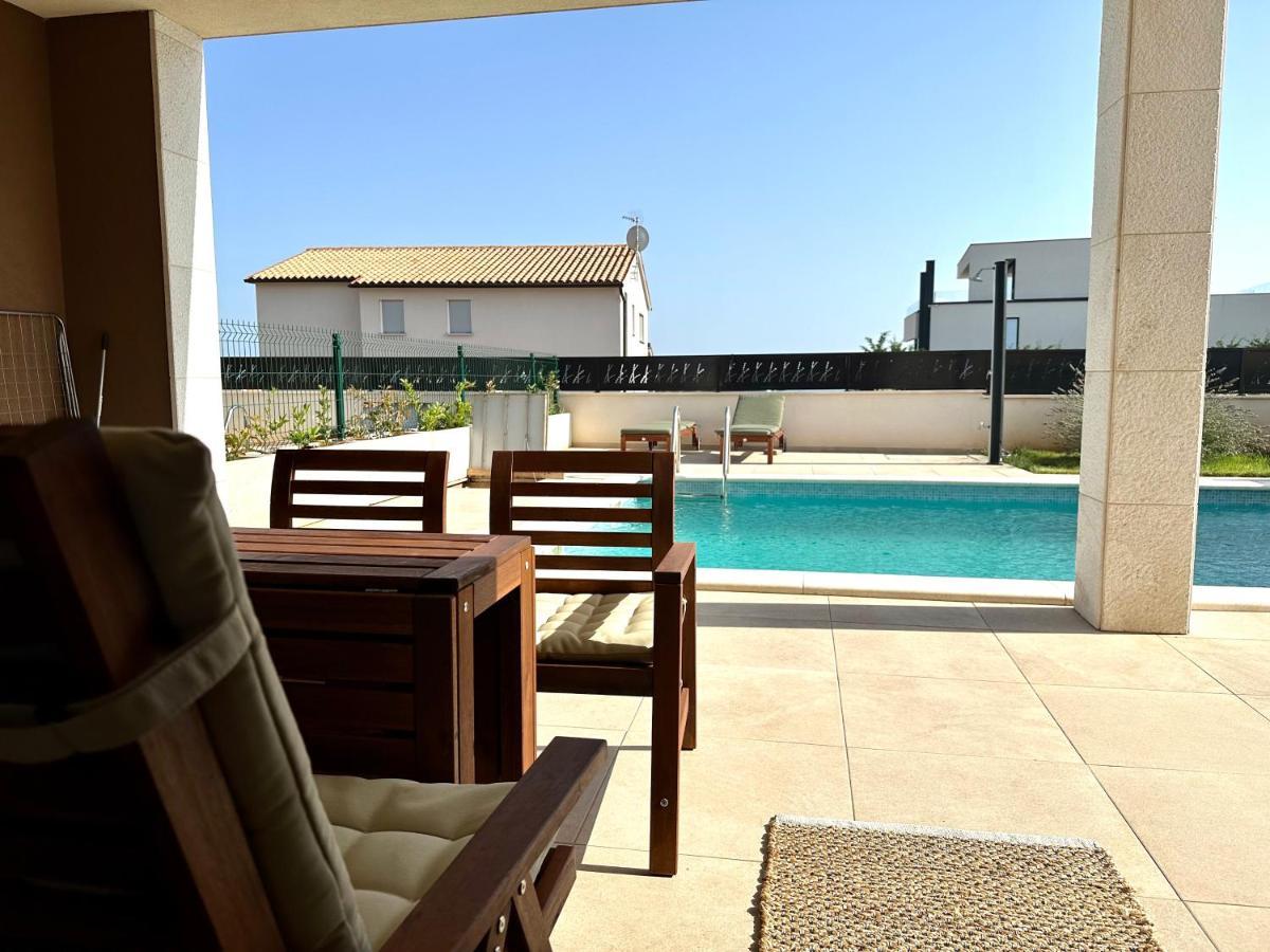 Apartment With Pool Mukalba Μεντουλίν Εξωτερικό φωτογραφία