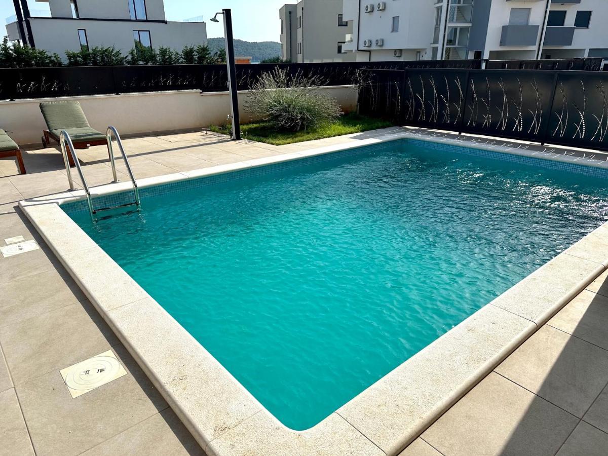 Apartment With Pool Mukalba Μεντουλίν Εξωτερικό φωτογραφία